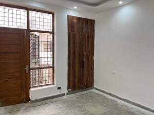 Room in 3 BHK Builder Floor at Ashoka Enclave Faridabad, Sector 34 – for Sale