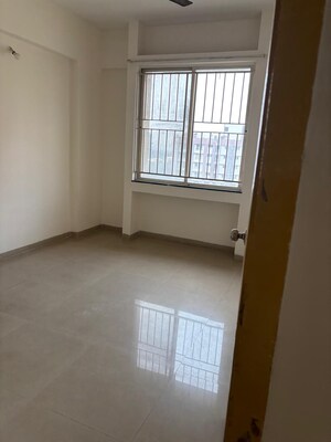 Room in 2 BHK Apartment at Supreme Estia Phase 1, Baner – for Rent