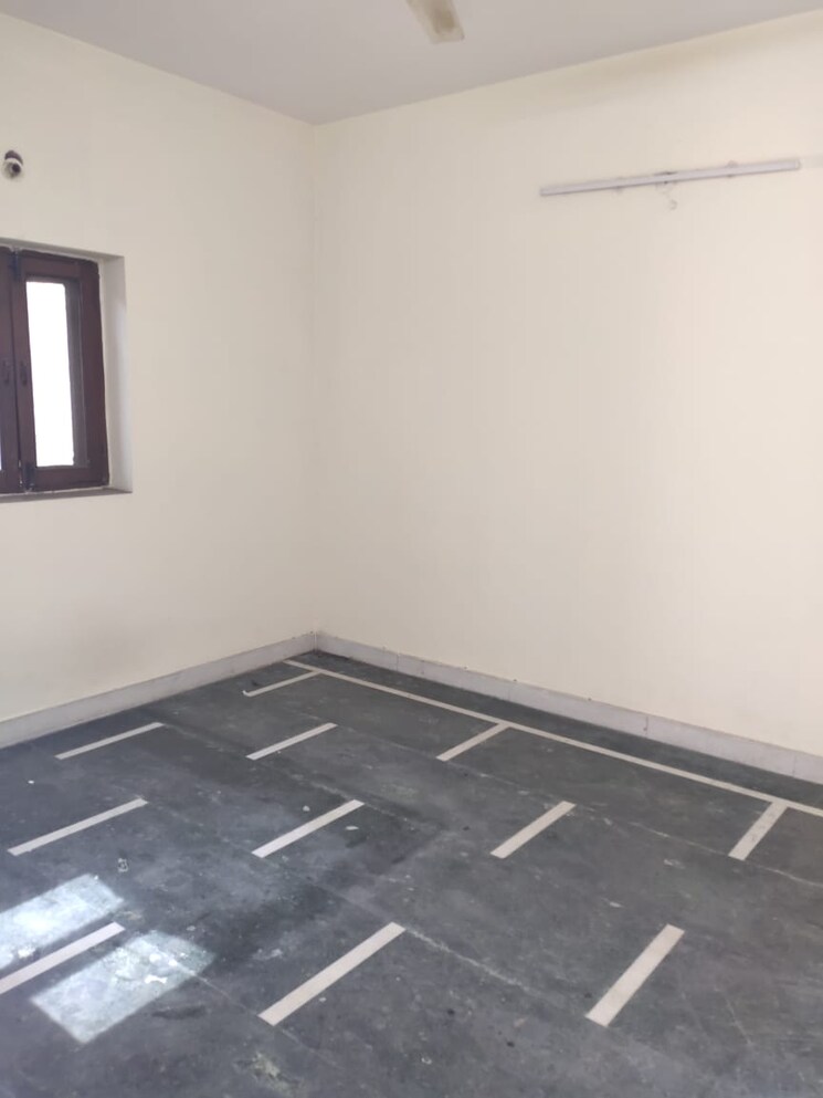 Room, rwa-apartments-sector-50 4 Bedroom 112 Sq.Mt. Independent House In Sector 50 Noida 9569795