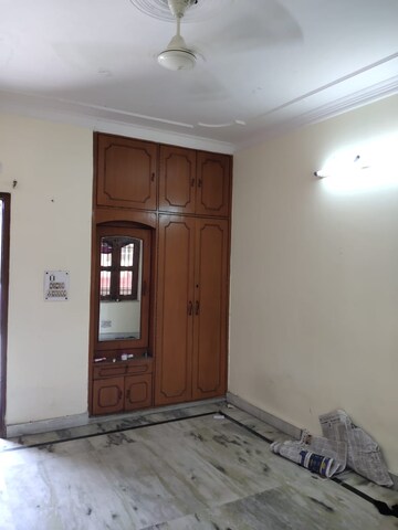 Room in 4 BHK Independent House at RWA Apartments Sector 50, Sector 50 – for Sale