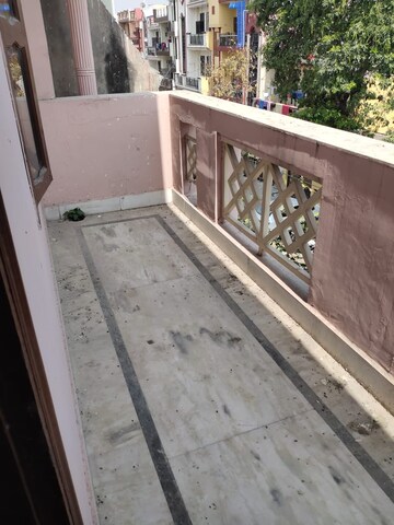 Balcony in 4 BHK Independent House at RWA Apartments Sector 50, Sector 50 – for Sale