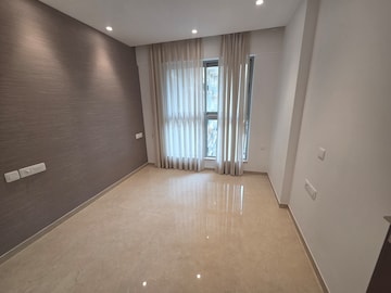 Room in 2 BHK Apartment at Hiranandani Highland, Powai – for Rent