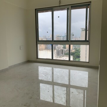 Room in 3 BHK Apartment at Shraddha Elite, Poisar – for Rent