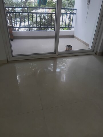 Room in 3 BHK Apartment at Puppalaguda – for Rent