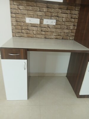 Room in 3 BHK Apartment at Puppalaguda – for Rent