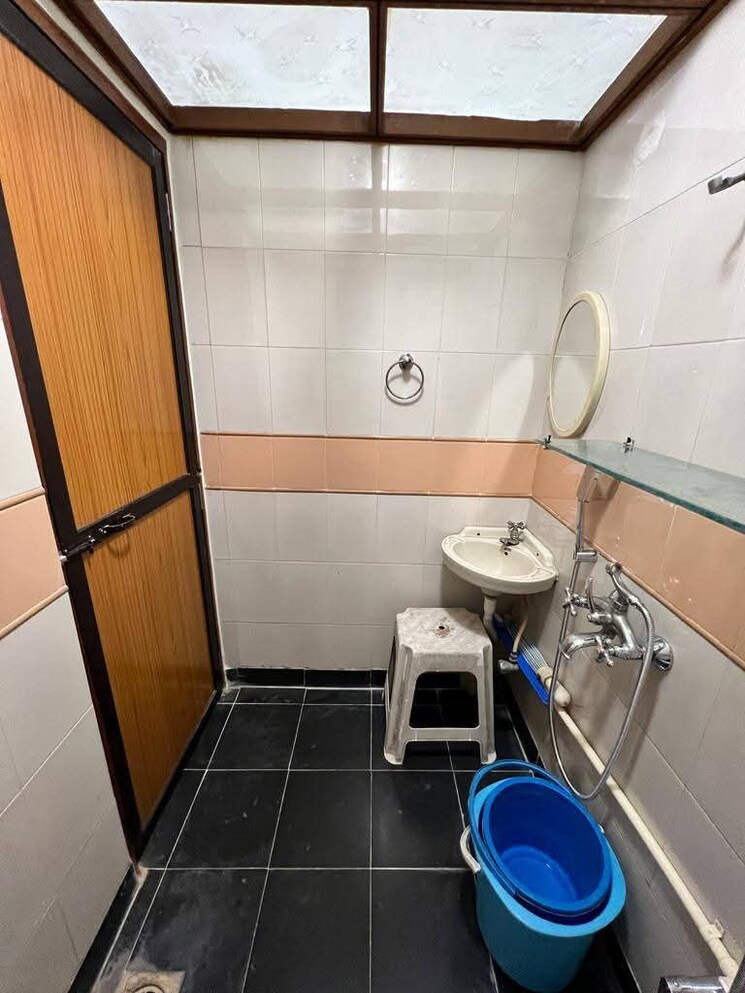 Bathroom, atul-blue-empire 1 Bedroom 415 Sq.Ft. Apartment In Kandivali West Mumbai 9569821