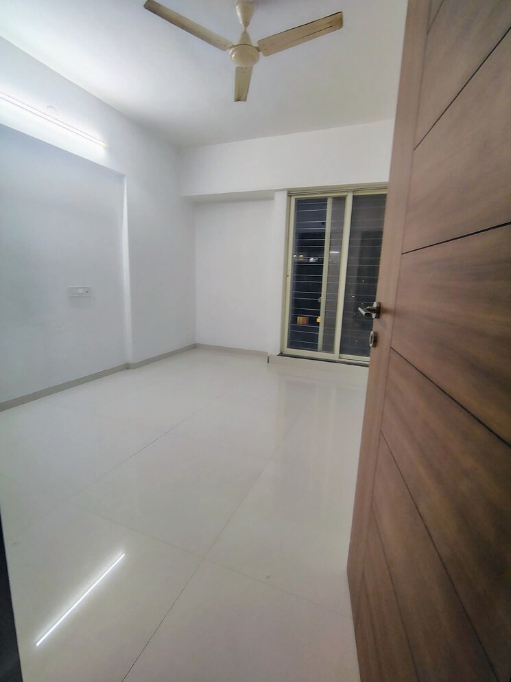 Room, shivam-19-grand-west 3 Bedroom 982 Sq.Ft. Apartment In Thergaon Pune 9569824
