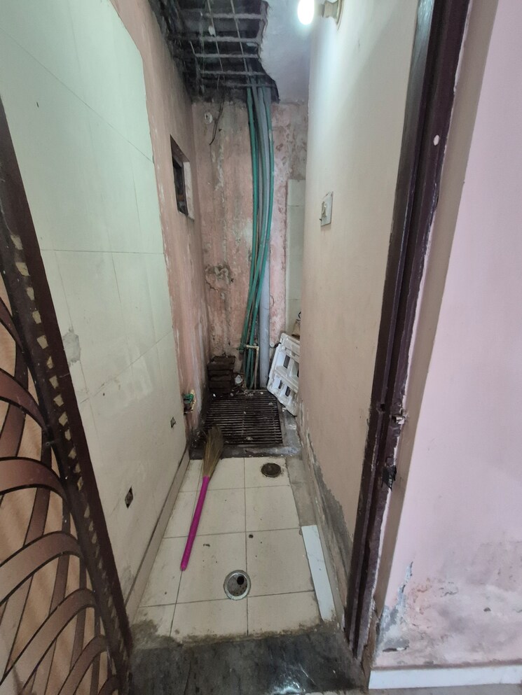 Exterior View, mayur vihar 1.5 Bedroom 450 Sq.Ft. Builder Floor In Mayur Vihar Delhi 9569829