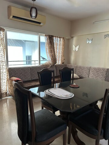 Master Bedroom in 3 BHK Apartment at Krishna Residency Malad West, Malad West – for Rent