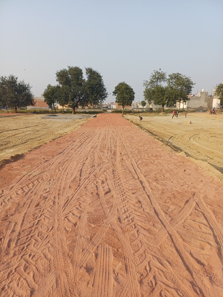 Garden, bhopani  130 Sq.Yd. Plot In Bhopani Faridabad 9569856