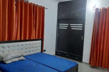 Master Bedroom in 2 BHK Apartment at Gomti Nagar – for Rent