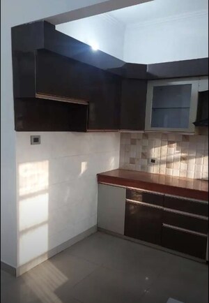 Kitchen in 2 BHK Apartment at Gomti Nagar – for Rent