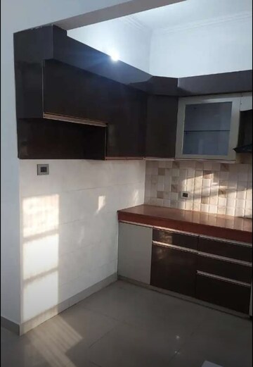 Kitchen in 2 BHK Apartment at Gomti Nagar – for Rent