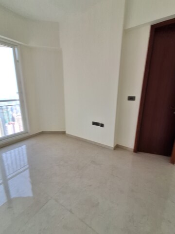 Furnished Amenities in 3 BHK Apartment at Ruparel Palacio Phase 1, Kandivali West – for Rent