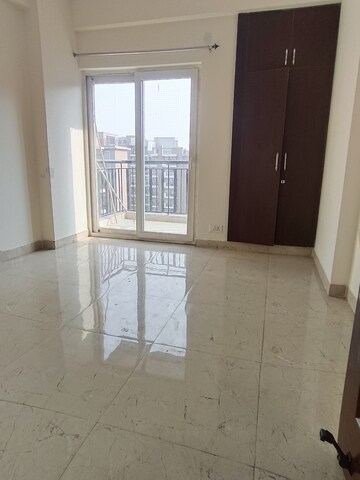 Room in 2 BHK Apartment at Saviour Park, Mohan Nagar – for Rent