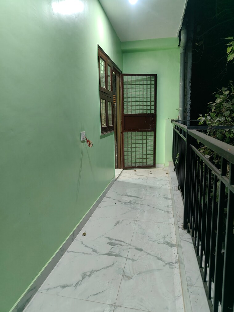 Balcony, sarita-vihar-pocket-c-rwa 2 Bedroom 850 Sq.Ft. Independent House In Sarita Vihar Delhi 9569895
