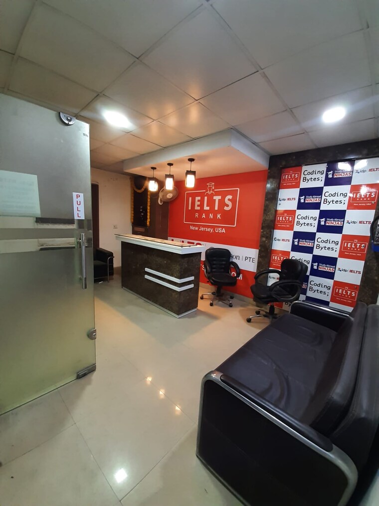  Parking, dwarka Commercial Office Space 1000 Sq.Ft. In Dwarka Delhi 9569892