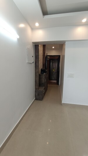 Room in 2 BHK Apartment at Sethi Max Royal, Sector 76 – for Rent