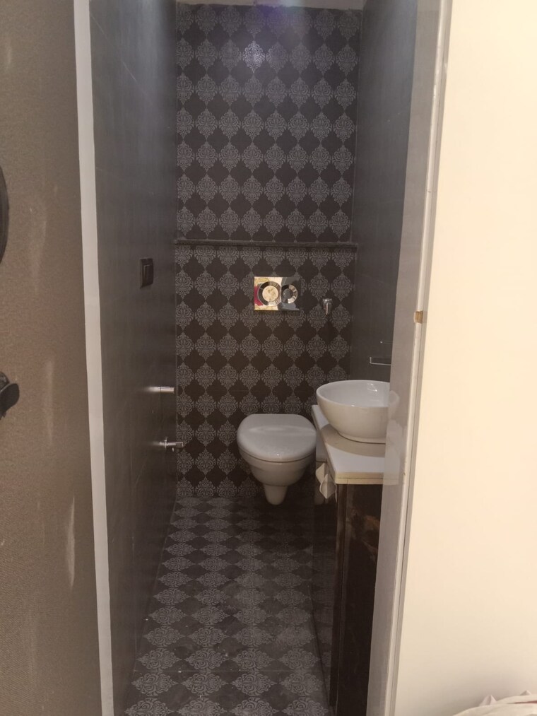 Bathroom, dwarka 2 Bedroom 700 Sq.Ft. Builder Floor In Dwarka Delhi 9569914