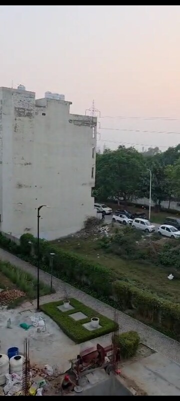 Master Bedroom in 2 BHK Builder Floor at Parklands, Sector 85 – for Rent