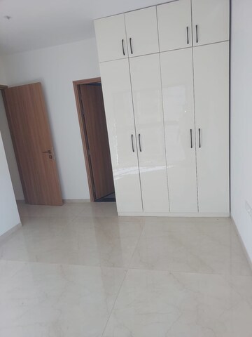 Room in 2 BHK Apartment at Godrej Urban Park, Chandivali – for Rent