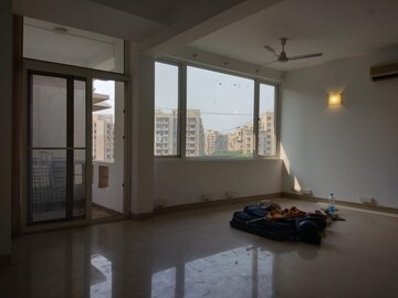 Room in 4 BHK Apartment at SS Hibiscus, Sector 50 – for Rent