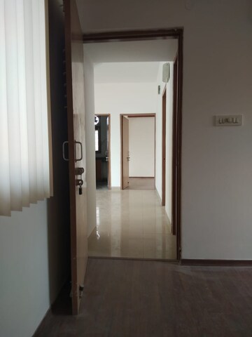 Building Lobby in 4 BHK Apartment at SS Hibiscus, Sector 50 – for Rent