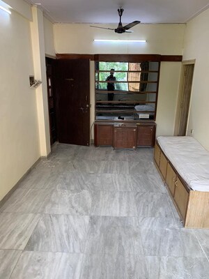Room in 1 BHK Apartment at Anand CHS Andheri East, Andheri East – for Rent