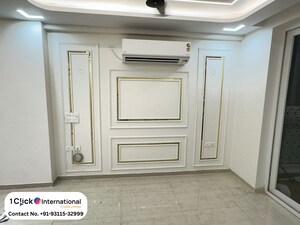 Building Lobby in 3 BHK Apartment at Omaxe Royal Residency Faridabad, Sector 79 – for Rent