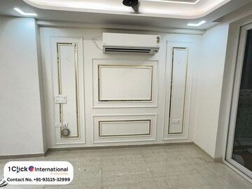 Building Lobby in 3 BHK Apartment at Omaxe Royal Residency Faridabad, Sector 79 – for Rent