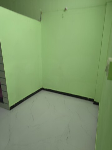 Furnished Amenities in 1 RK Villa at Kurla West – for Rent