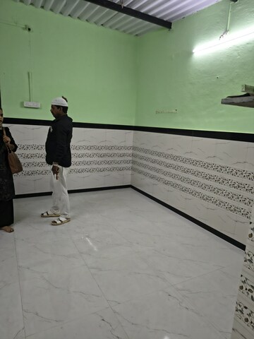 1 RK Villa For Rent in Kurla West