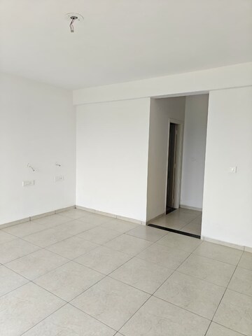  Shop For Rent in Pitampura