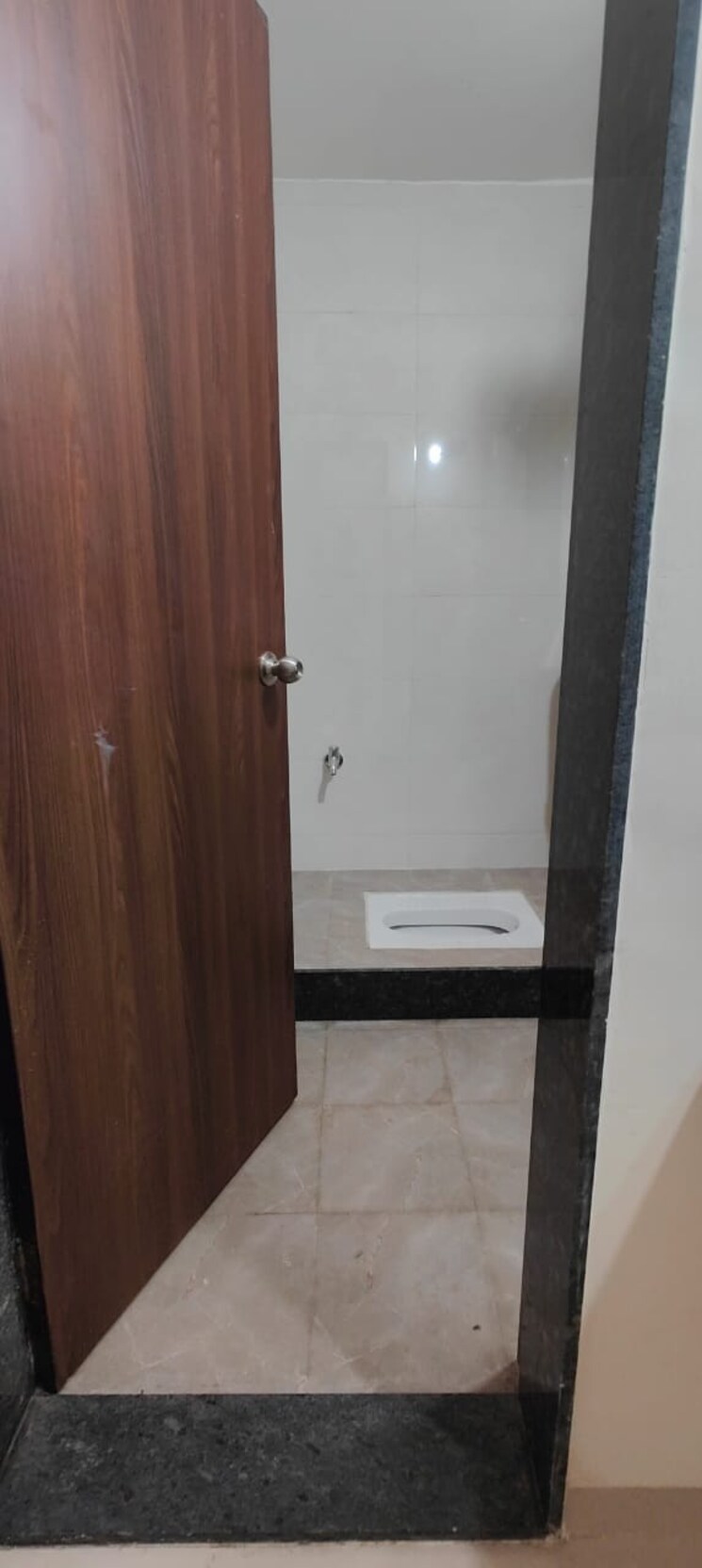 Bathroom, sankalp-shanti-samarth 2 Bedroom 695 Sq.Ft. Apartment In Kharadi Pune 9569991