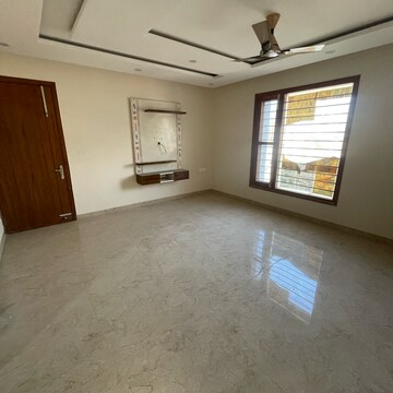3 BHK Builder Floor For Rent in Sector 21c