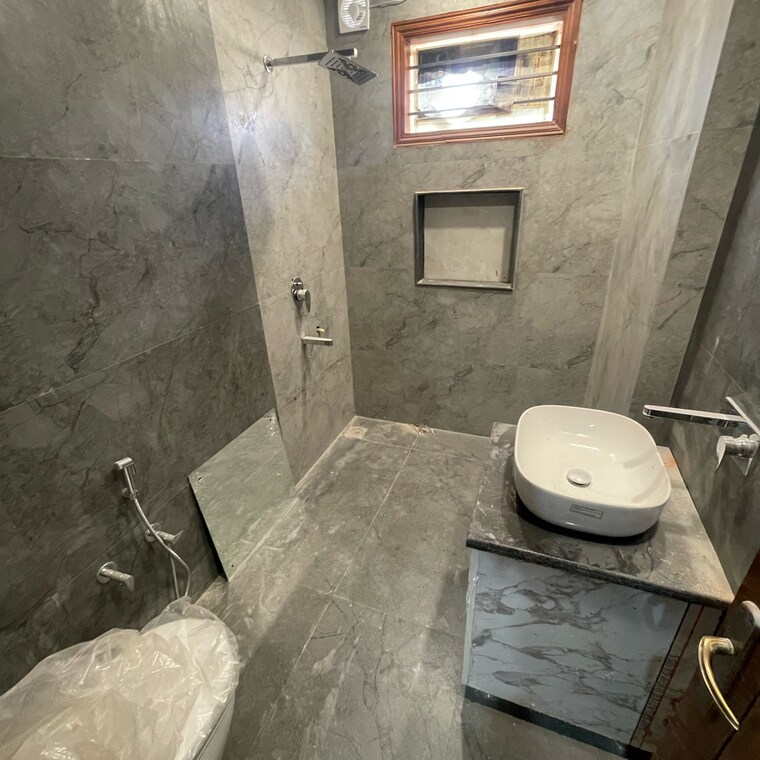 Bathroom, sector 21c 3 Bedroom 250 Sq.Yd. Builder Floor In Sector 21c Faridabad 9569990