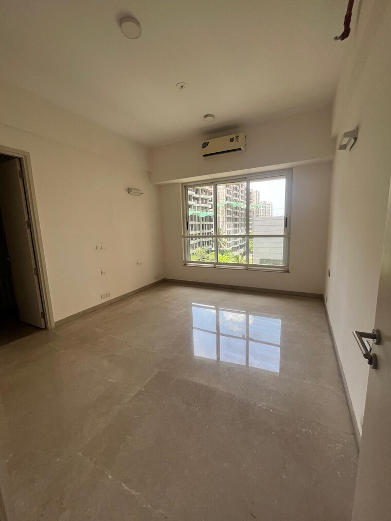 Room, kalpataru-radiance 3.5 Bedroom 2000 Sq.Ft. Apartment In Goregaon West Mumbai 9567917