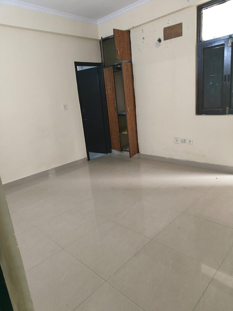 Room, crossing-republik 3.5 Bedroom 1810 Sq.Ft. Apartment In Crossing Republic Ghaziabad 9570000