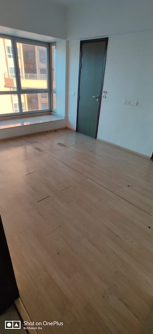 Room in 3 BHK Apartment at DB Woods, Goregaon East – for Rent