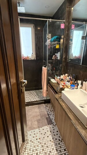 Balcony in 3 BHK Builder Floor at Panchsheel Enclave – for Sale