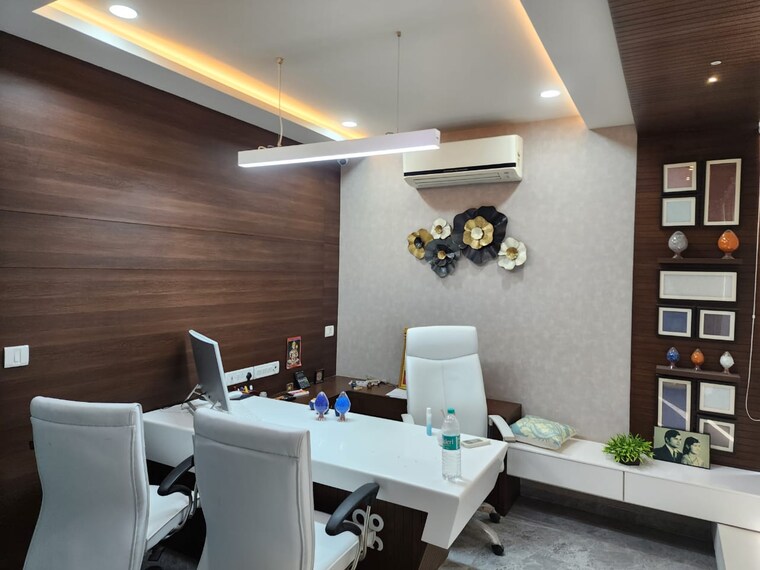 Team Area, alkapuri Commercial Office Space 800 Sq.Ft. In Alkapuri Vadodara 9570024