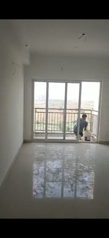 Room in 3 BHK Apartment at ATS Allure, Sector 22d Yamuna Expressway – for Sale