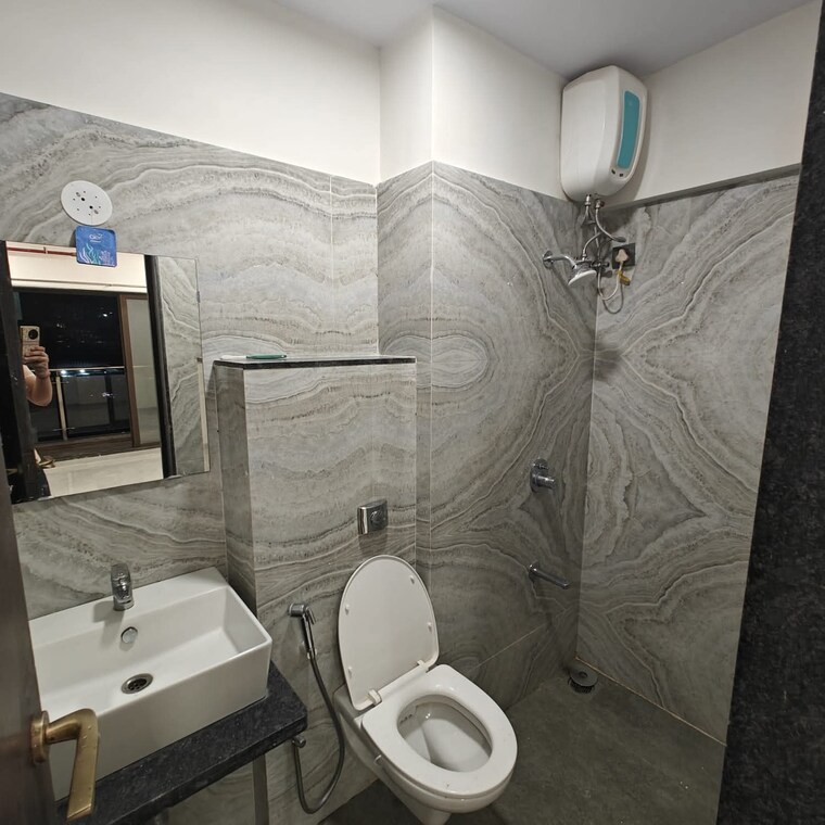 Bathroom, paradigm-el-signora 1 Bedroom 552 Sq.Ft. Apartment In Jogeshwari West Mumbai 9570031