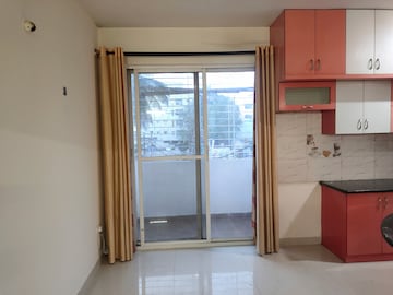 Room in 3 BHK Apartment at Reliable Layout – for Rent