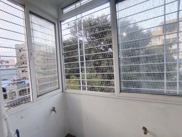 Balcony in 3 BHK Apartment at Reliable Layout – for Rent