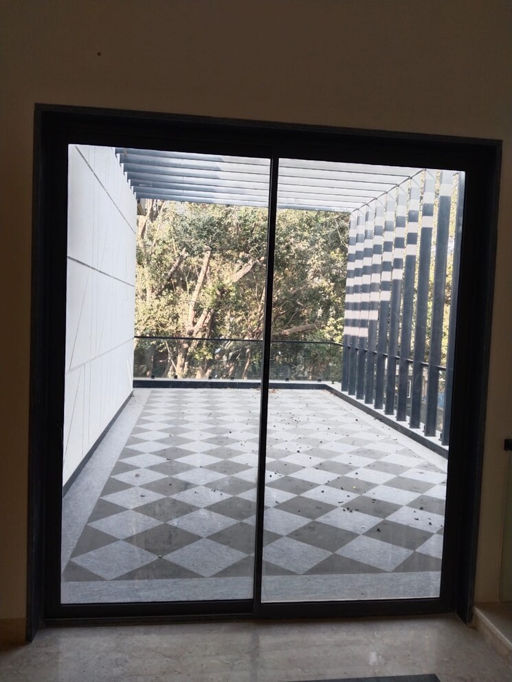 Room, vasant kunj 5 Bedroom 1000 Sq.Yd. Independent House In Vasant Kunj Delhi 9570051