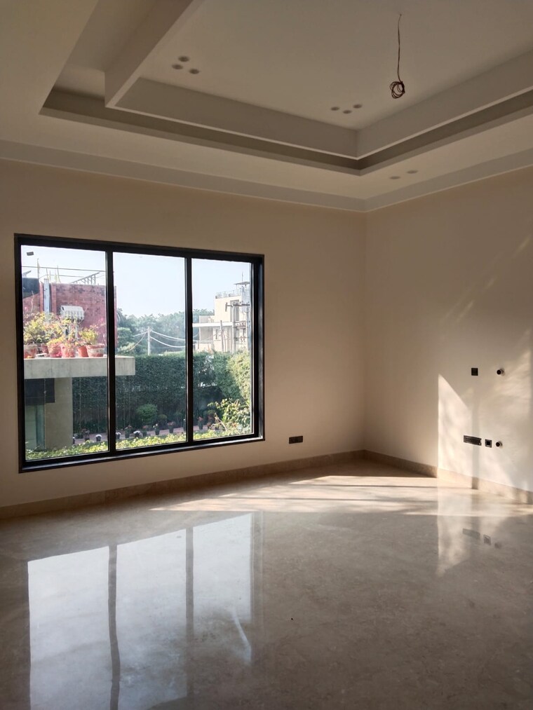 Room, vasant kunj 5 Bedroom 1000 Sq.Yd. Independent House In Vasant Kunj Delhi 9570051