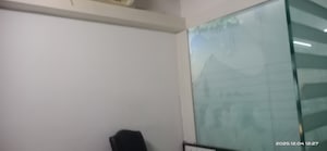 Room in  Office Space at Alkapuri – for Rent