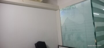 Room in  Office Space at Alkapuri – for Rent