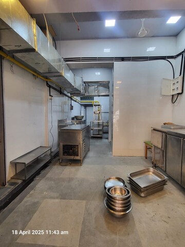  Shop For Rent in Laxmi Apartment Kandivali, Kandivali East